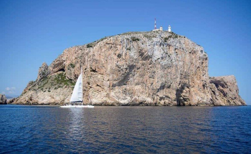 Paseo en barco por el Cabo San Antonio