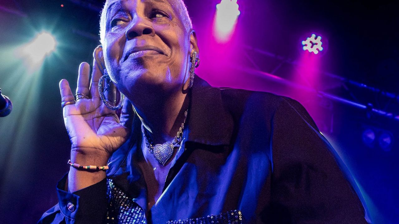 Sheryl Youngblood - A Meeting With The Blues