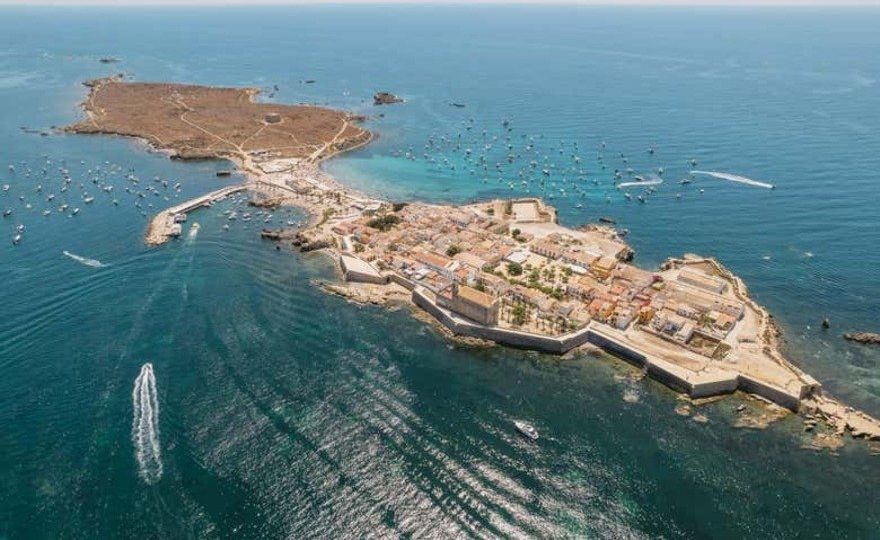 Excursión a Tabarca en barco con visión submarina