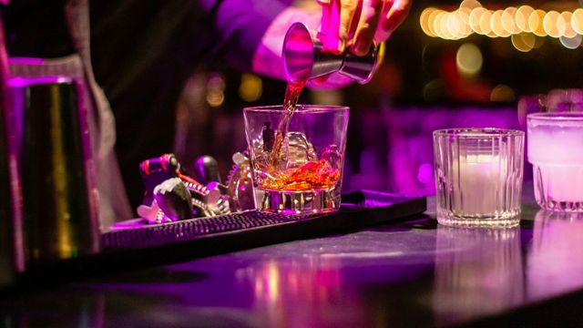 Coctelerías de autor en Alicante para una noche distinta